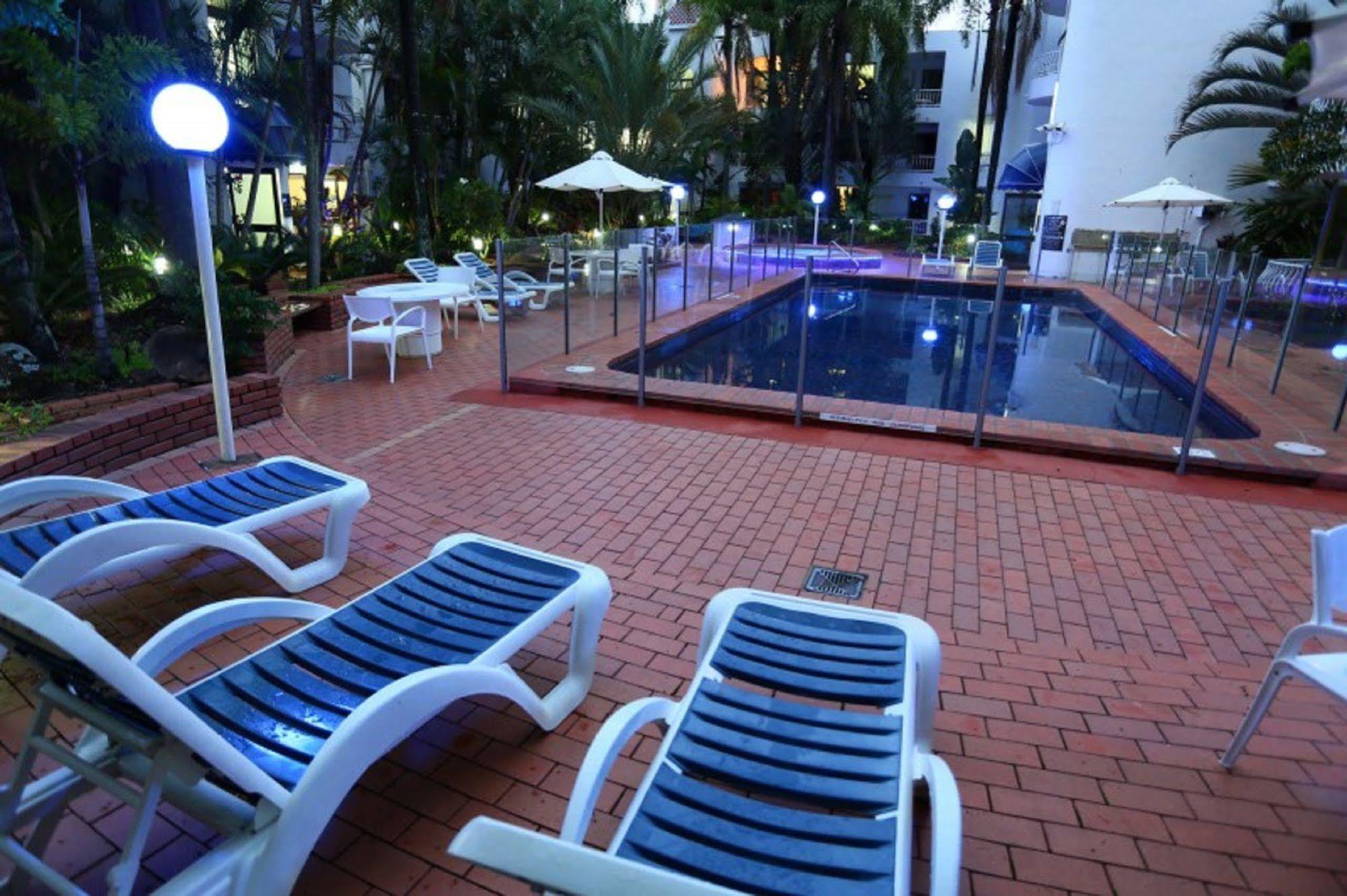 St Tropez Resort Gold Coast Exterior photo